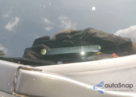 2005 Volvo S40 2.4I from USA, damaged, VIN YV1MS382952089320